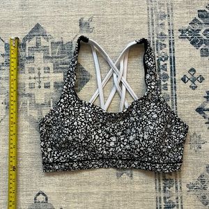 Lululemon Free to be Serene Bra (removable cups)